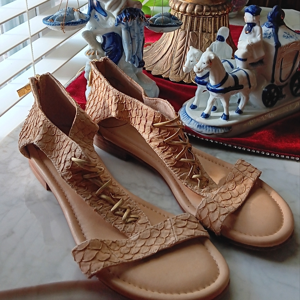 House of Harlow 1960 Samantha Snakeskin Nude Flat Heeled Sandals 39